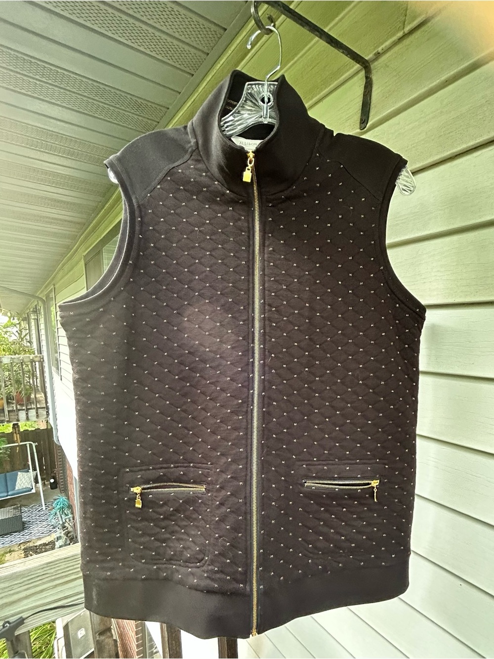 Allison Daley Quilted Premium Sophisticated Black w/ Gold Accents Ladies Vest M.